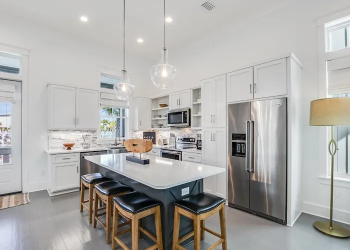 Hotel Beach Village By Liquid Life Gulf Shores